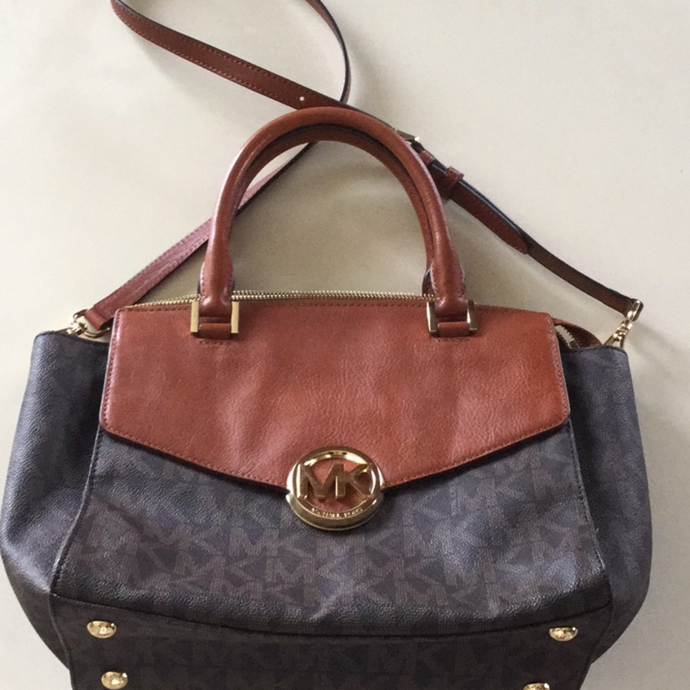 24 HOUR PRICE DROP🎉MK Bag 👜 BRAND NEW 🎉